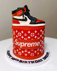Sneaker Supreme Cake